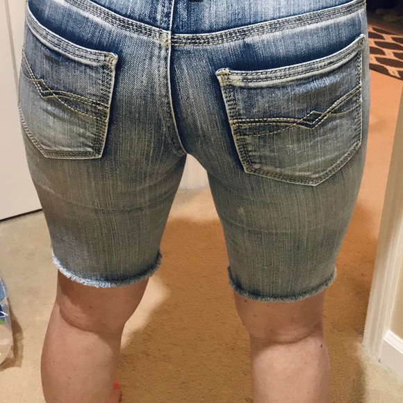 🆕✨🖤MUDD STONE WASH BERMUDA VERY CUTE 🩳 SHORTS🖤 - Picture 4 of 6